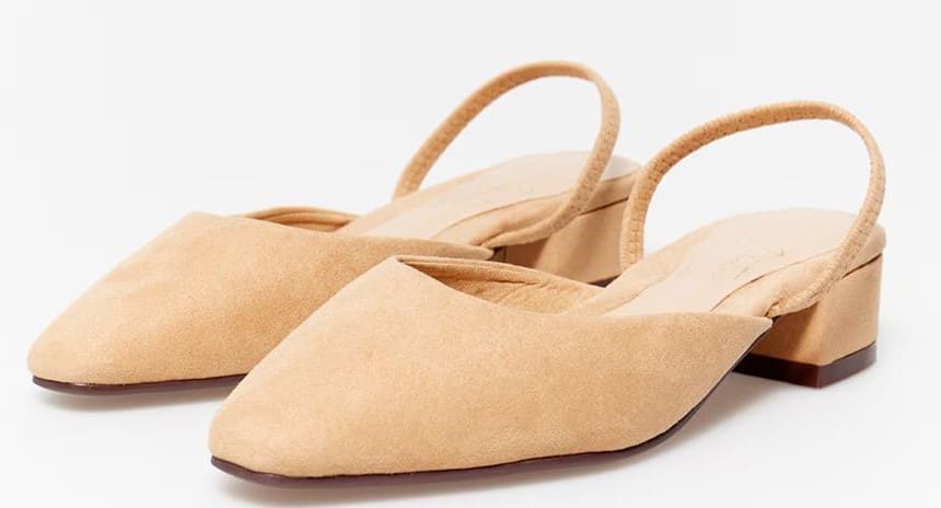 Zapato destalonado con elástico