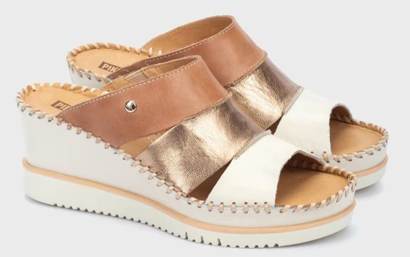 Sandalias de piel con suela extraligera en color blanco