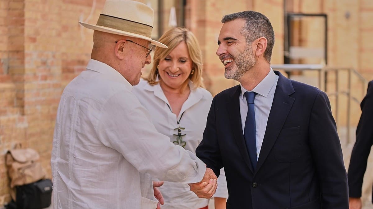 El consejero andaluz, antes del iniciarse el acto en Sevilla | Ramón Fernández-Pacheco