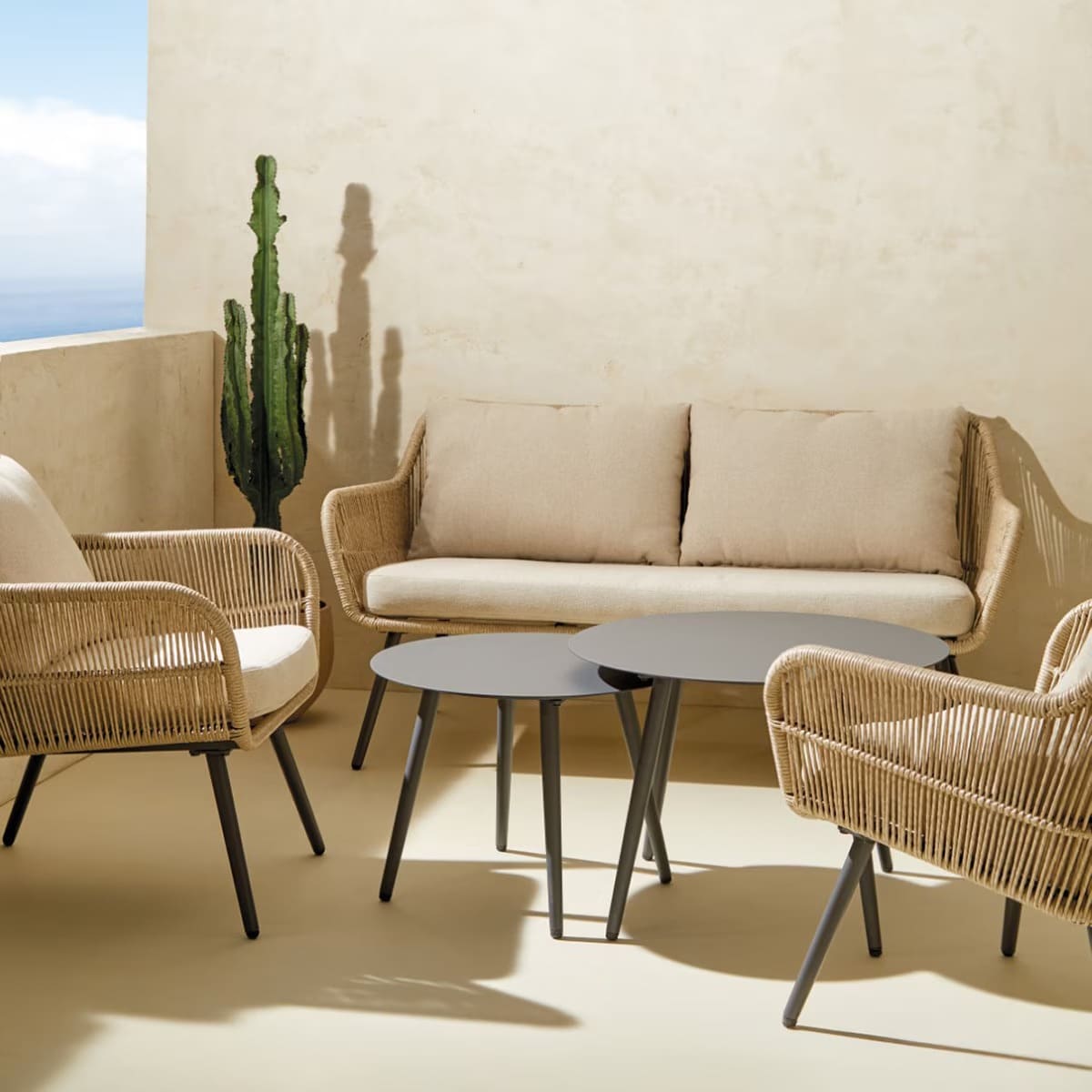 El conjunto de muebles de jardín Tenerife en color natural de El Corte Inglés