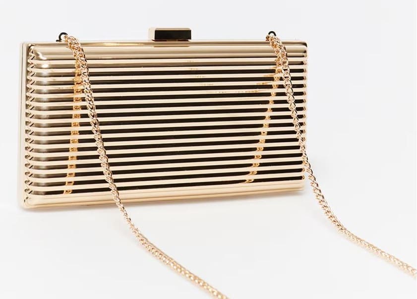 Caja rígida con detalle de rayas