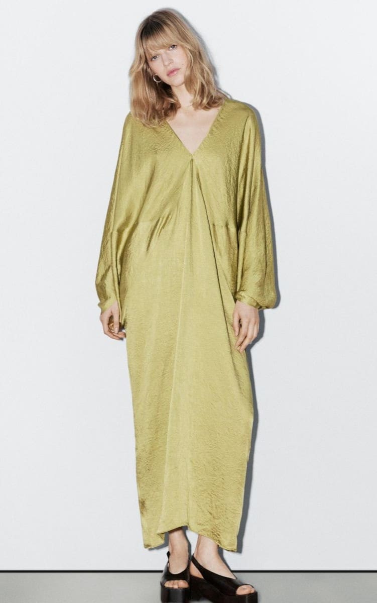 Vestido kimono fluido satinado