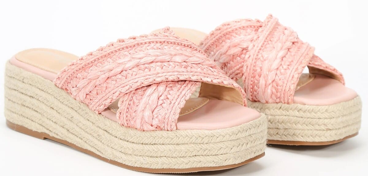 Sandalias de plataforma cruceta con detalles