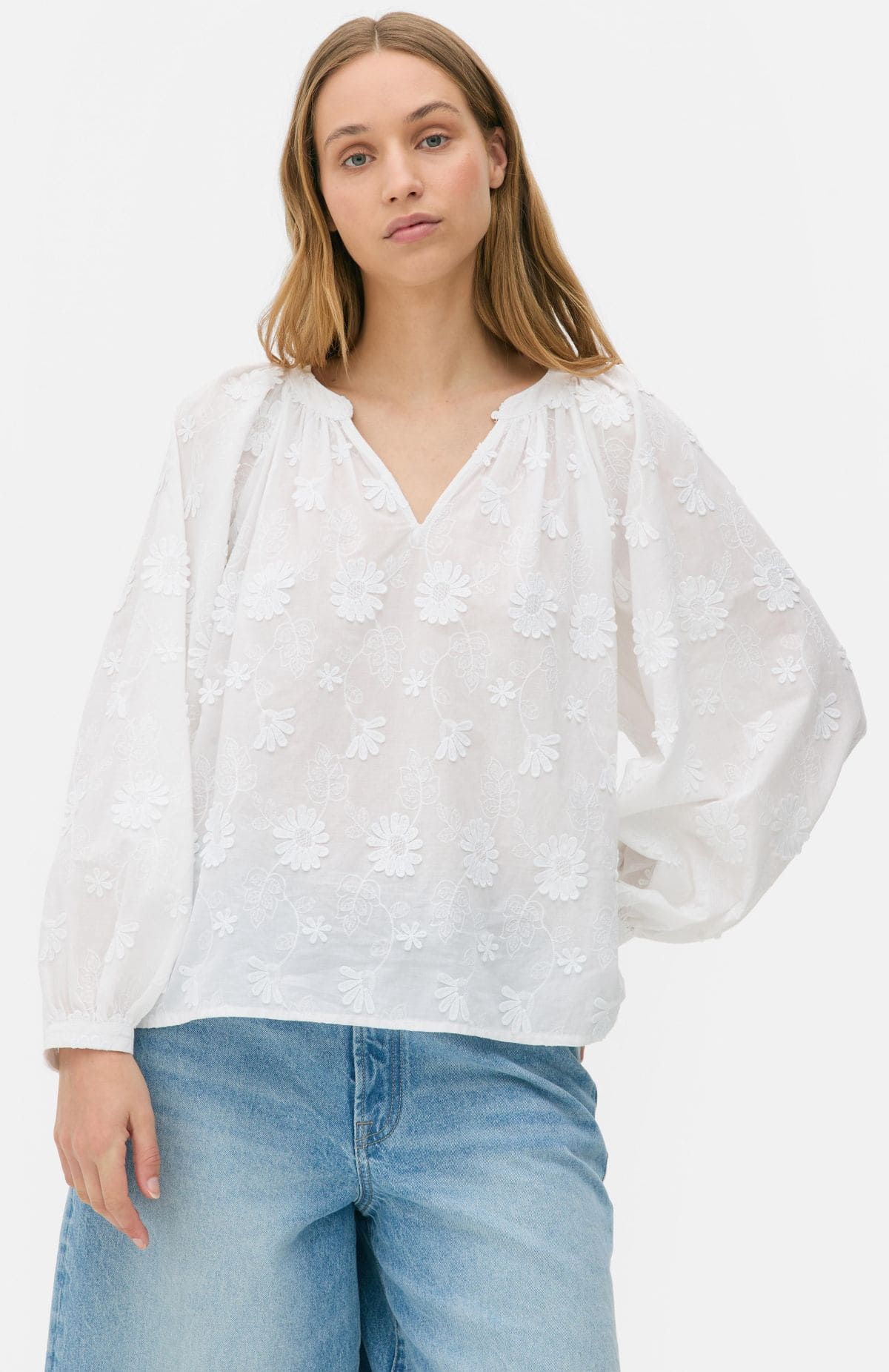 Blusa con aplicación floral de Primark