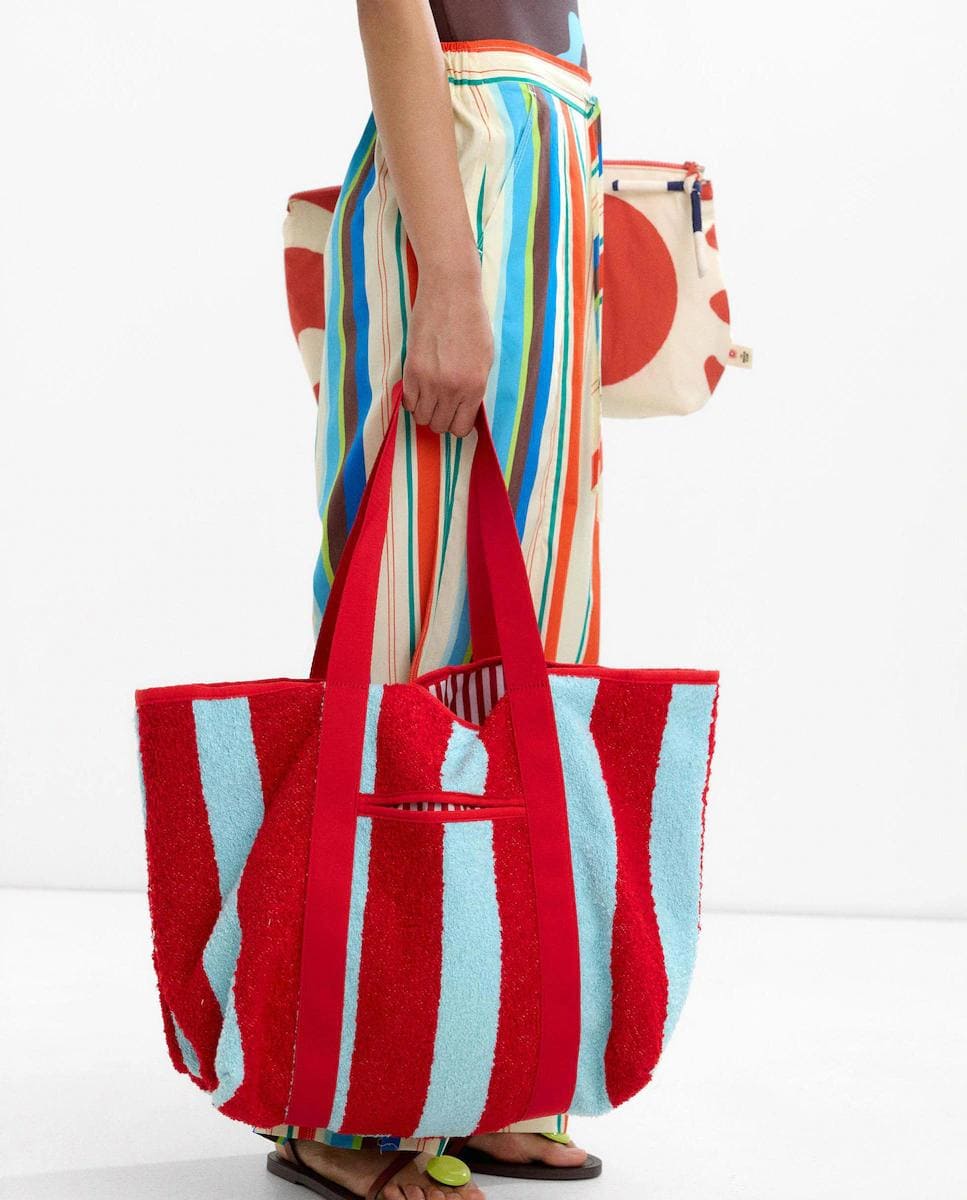 Bolso de hombro estilo shopper con cierre imantado y estampado de rayas