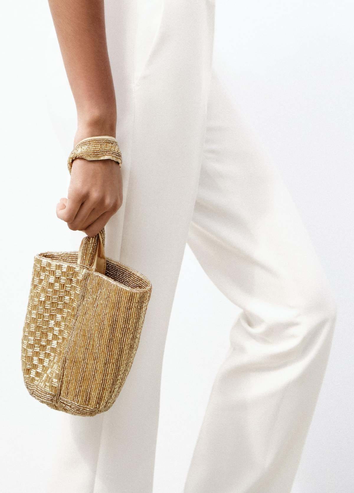 Mini saca lentejuelas de Zara