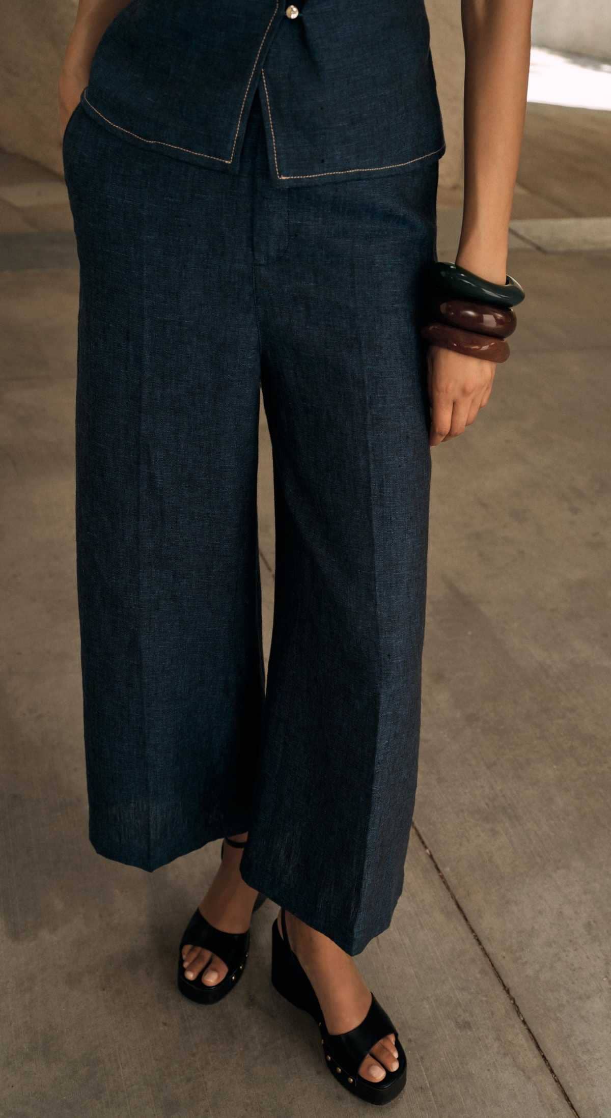 Pantalón culotte lino de Zara