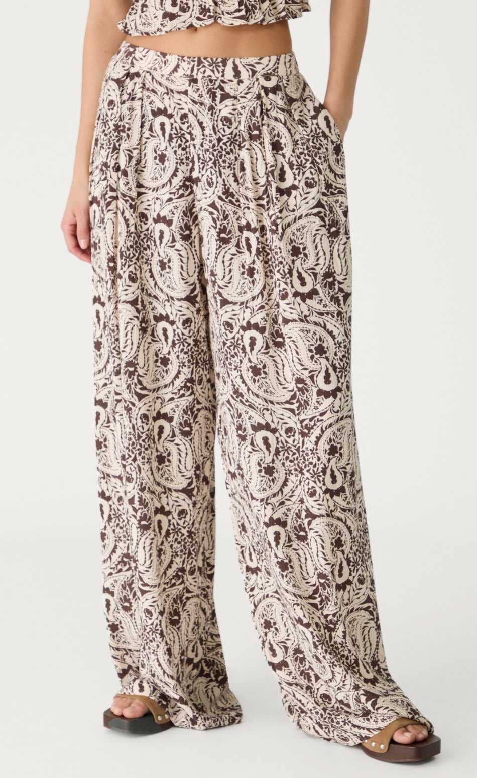 Pantalón fluido palazzo estampado de Stradivarius