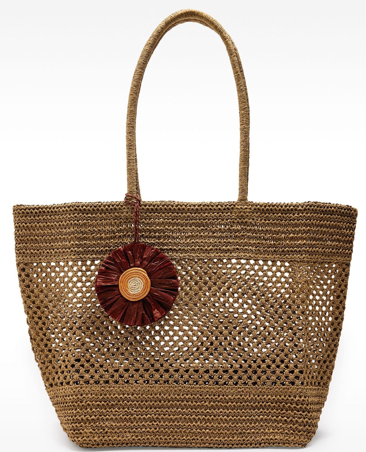 Bolso shopper de efecto rafia con colgante de Parfois