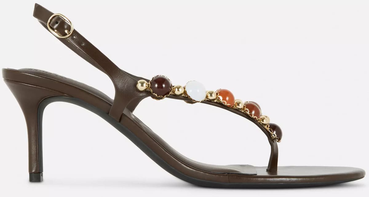 Las sandalias de tacón con cuentas de Rita Ora de Primark