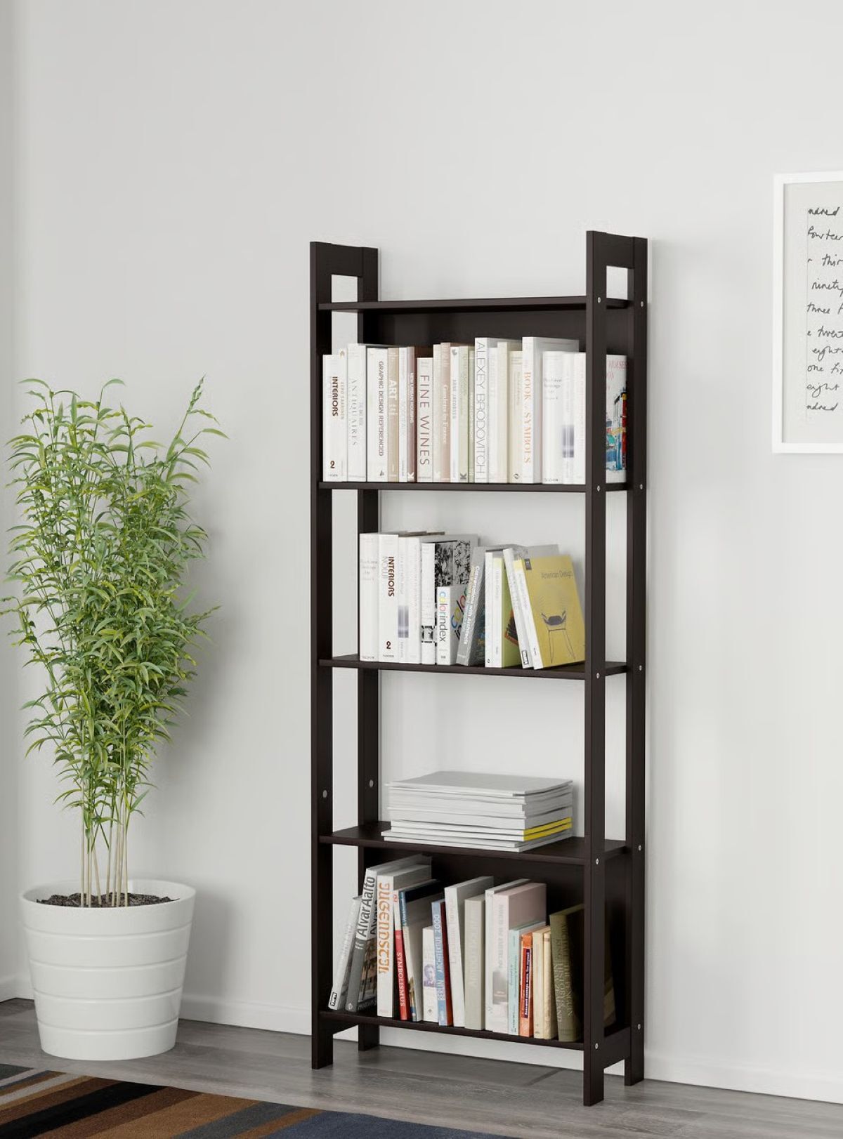 Estantería de la serie LAIVA de Ikea