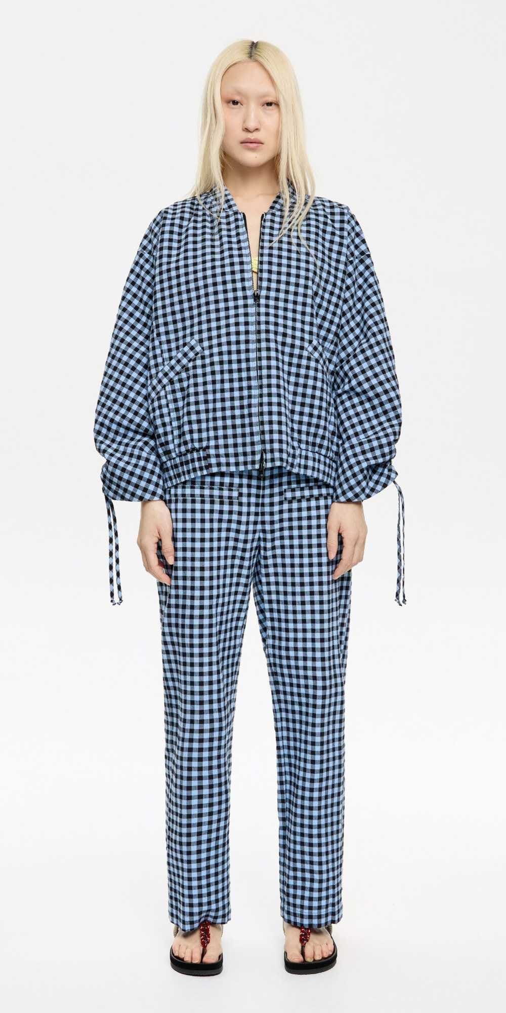 Pantalón recto textura cuadros azul empolvado de Bimba y Lola