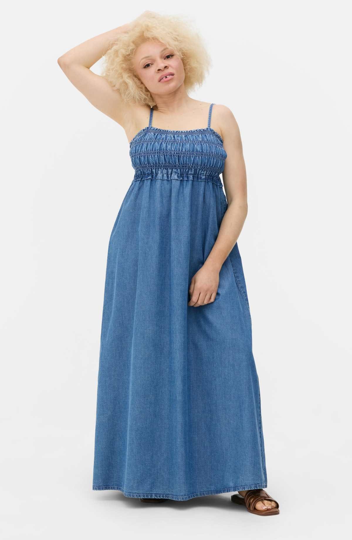 Vestido largo con busto fruncido de Primark