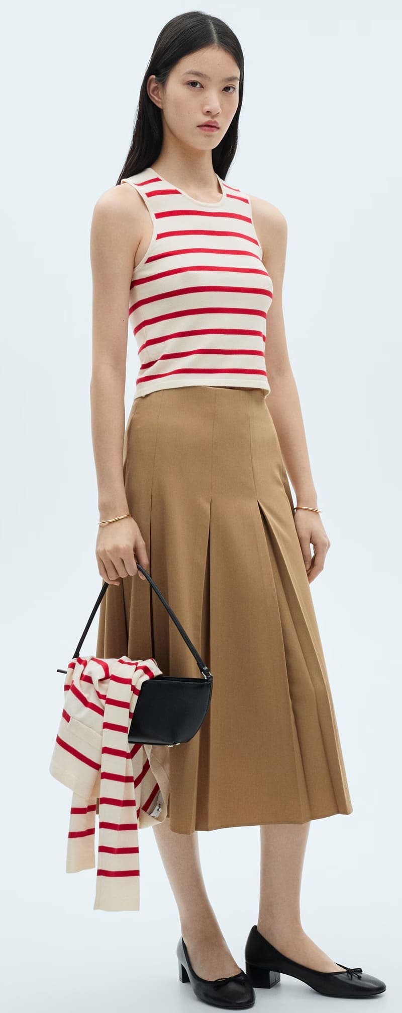 El top crop de punto a rayas en color rojo de Mango