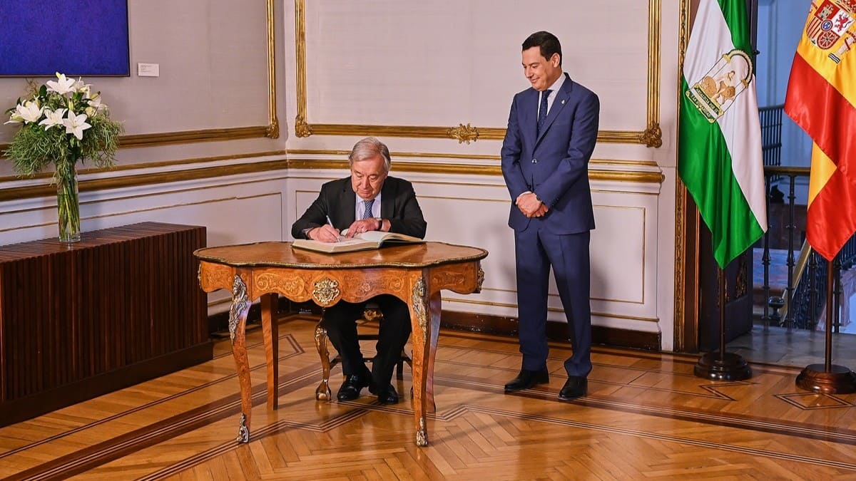 Guterres ha firmado en el Libro de Honor del Palacio de San Telmo | Salvador López Medina