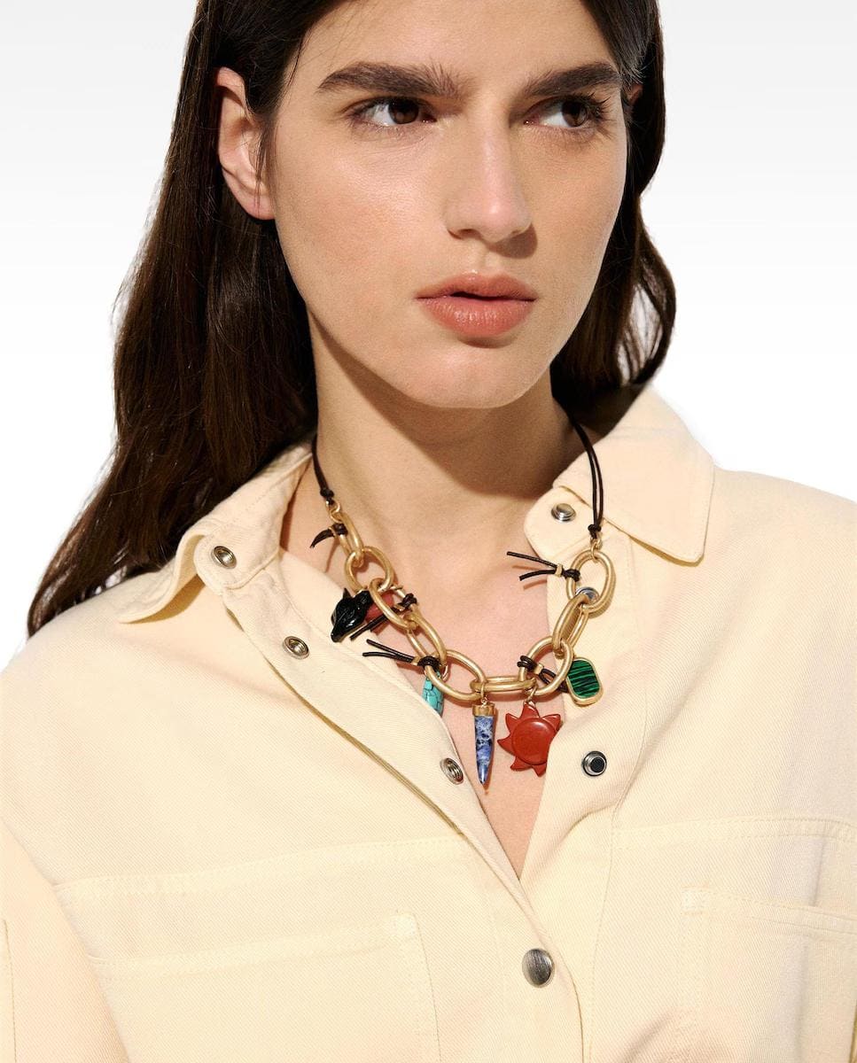 Collar de maxi eslabones con abalorios y piedras decorativas