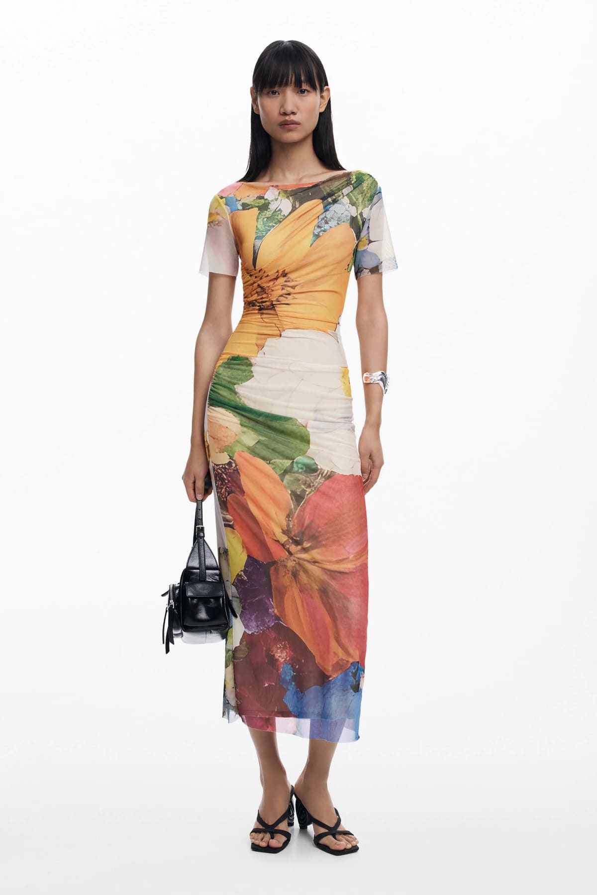 Vestido midi de tul con flores