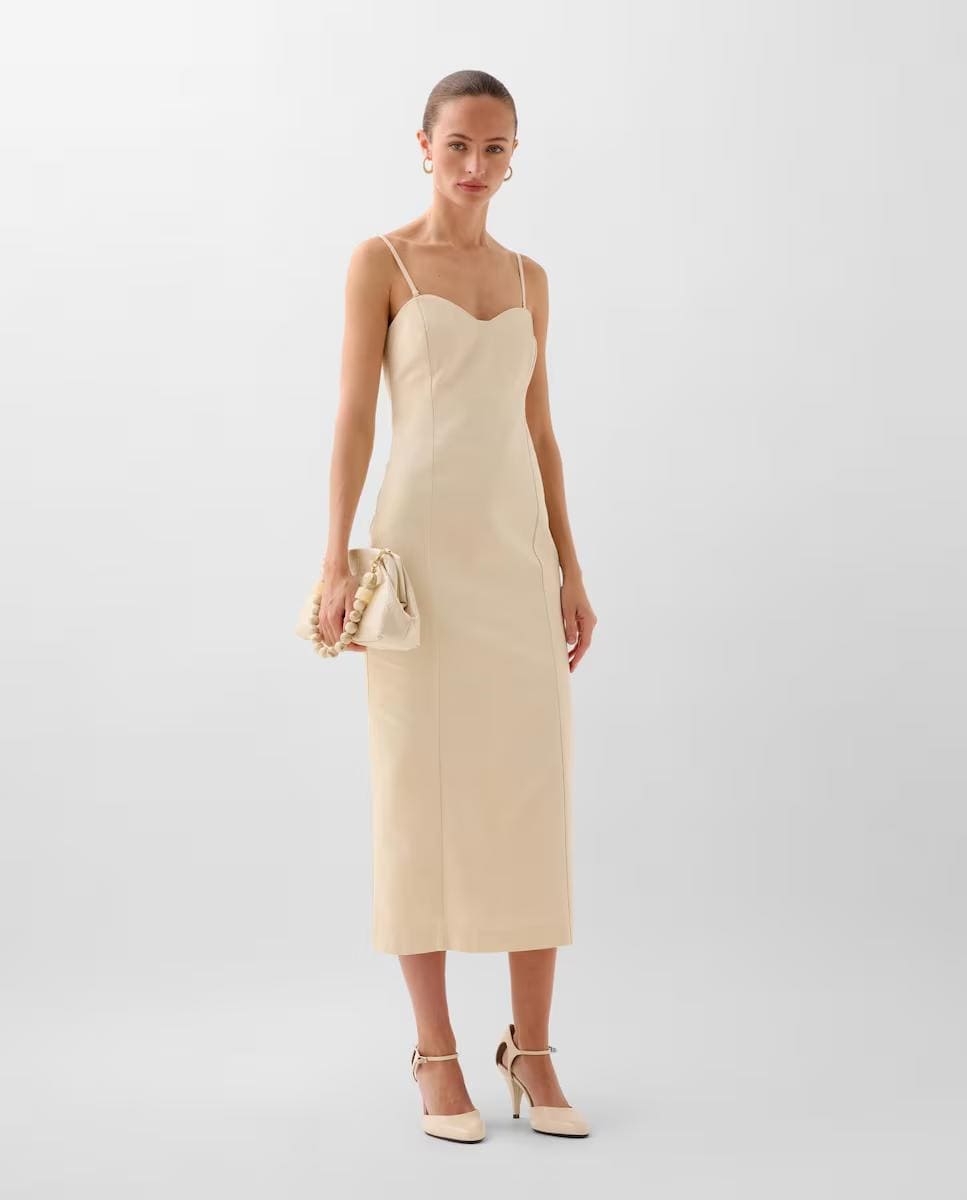 Vestido midi de corte ajustado