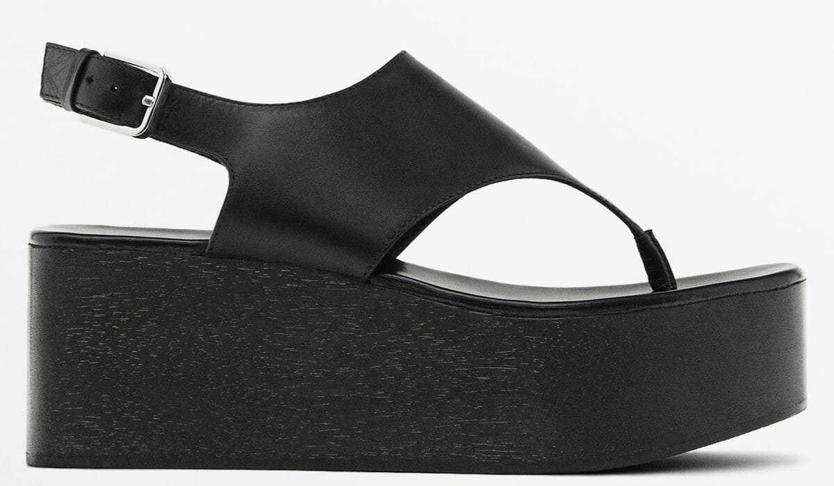 Sandalia con cuña de madera