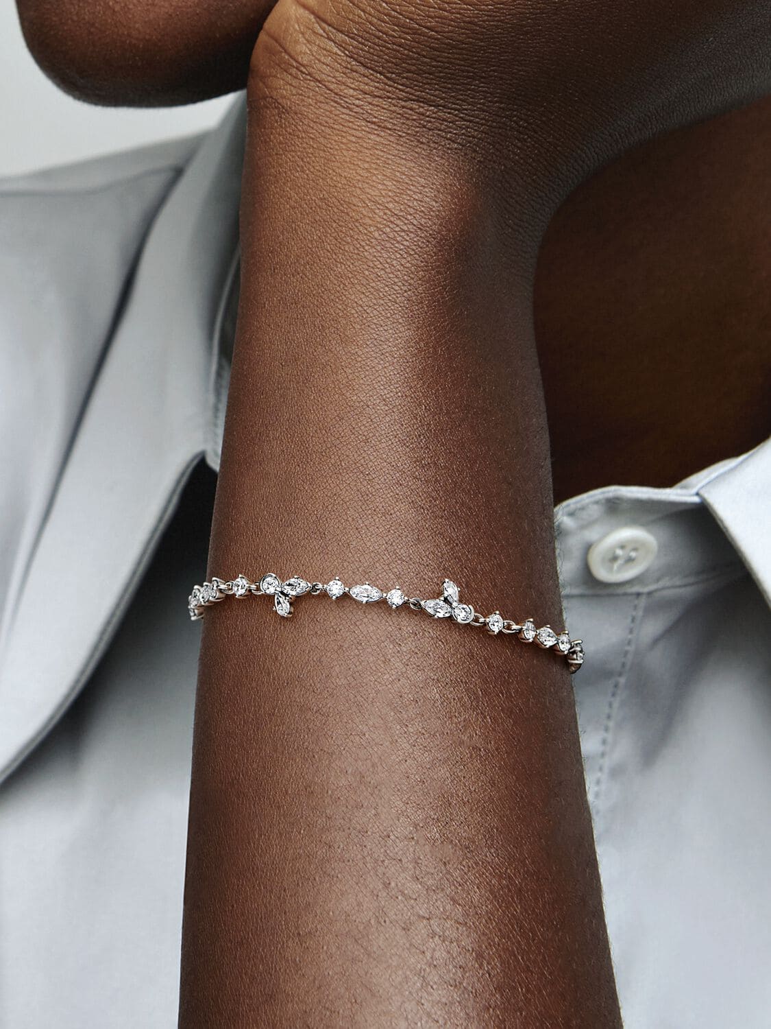 La pulsera Cadena Herbario Brillante en plata de primera ley de Pandora