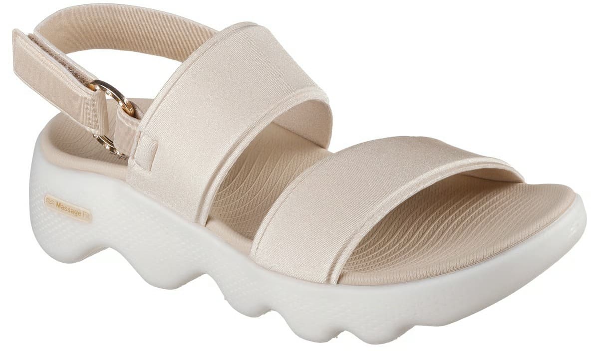 Las nuevas sandalias con plataforma GO WALK Massage Fit - Renee en color natural de Skechers