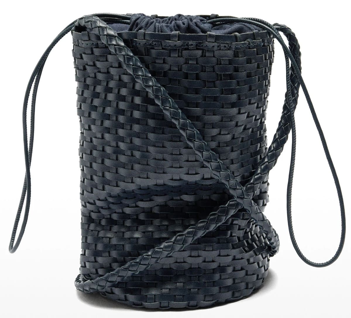 El nuevo bolso bombonera de piel en color azul marino de Parfois