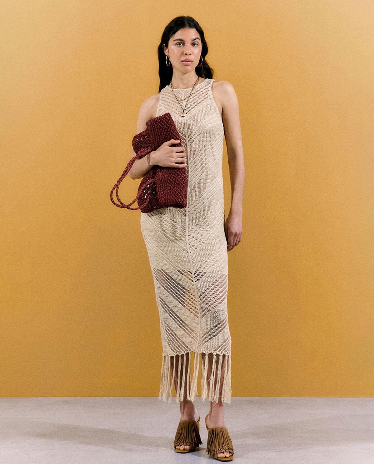 Vestido de flecos bajos