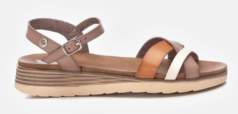 Sandalias de cuña con cierre de hebilla, Xti