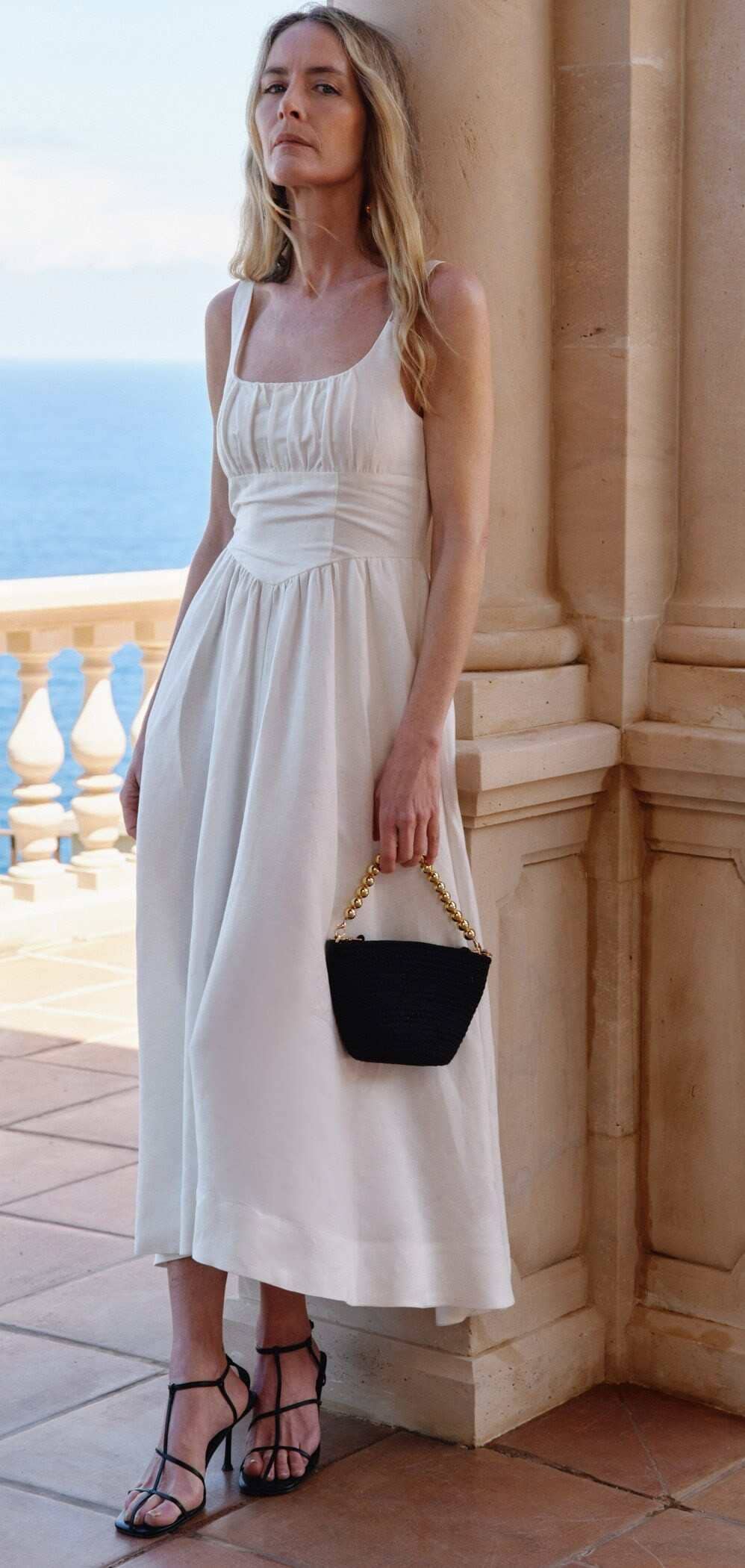 Vestido midi tirantes de Sfera