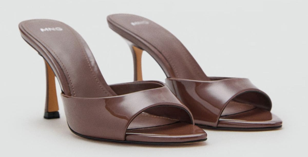 Sandalia tacón punta de Mango