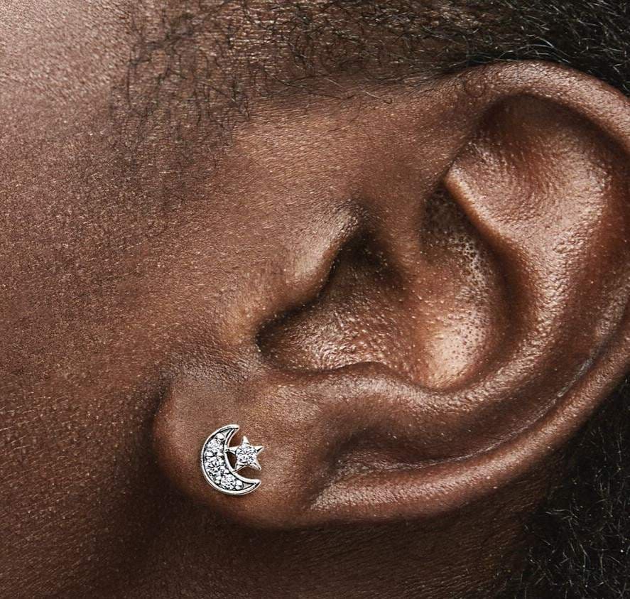 Pendientes de Botón Luna y Estrella Brillantes de Pandora