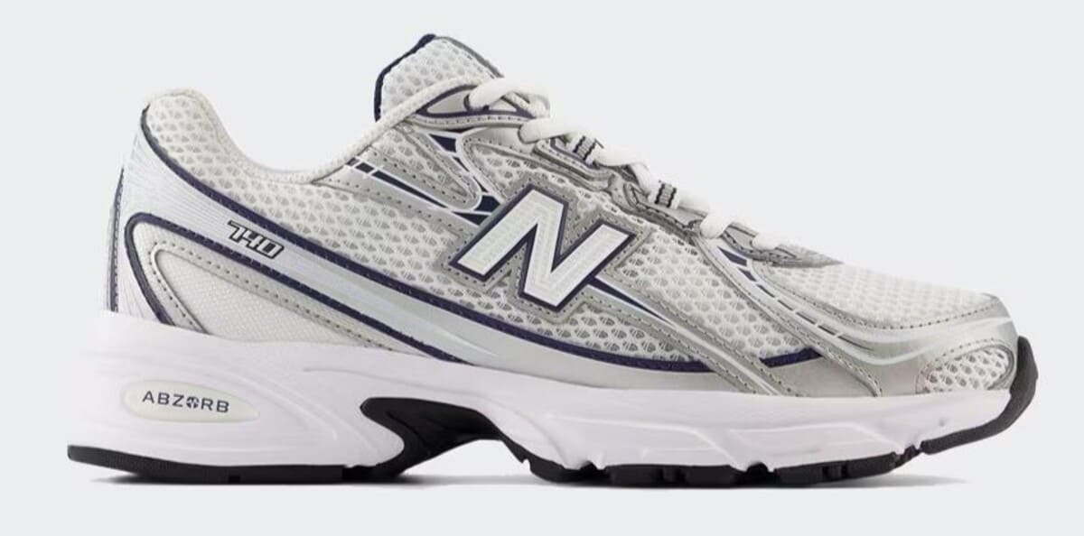 New Balance 740