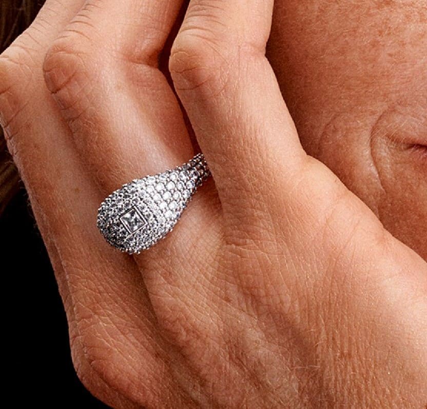 Anillo de Cocktail Cuadrado en Pavé de Pandora