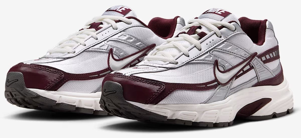 Las nuevas zapatillas Nike Initiator en color blanco y burdeos