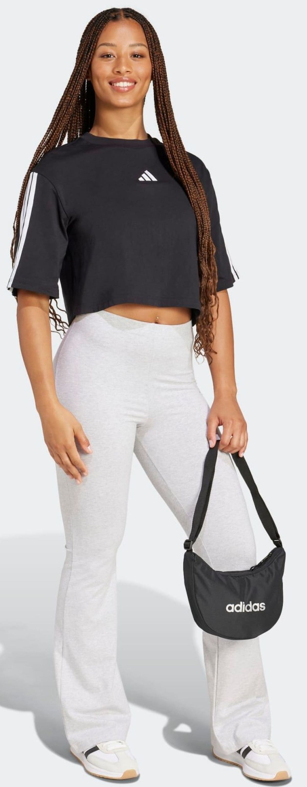 Camiseta crop top fitness Adidas de Decathlon