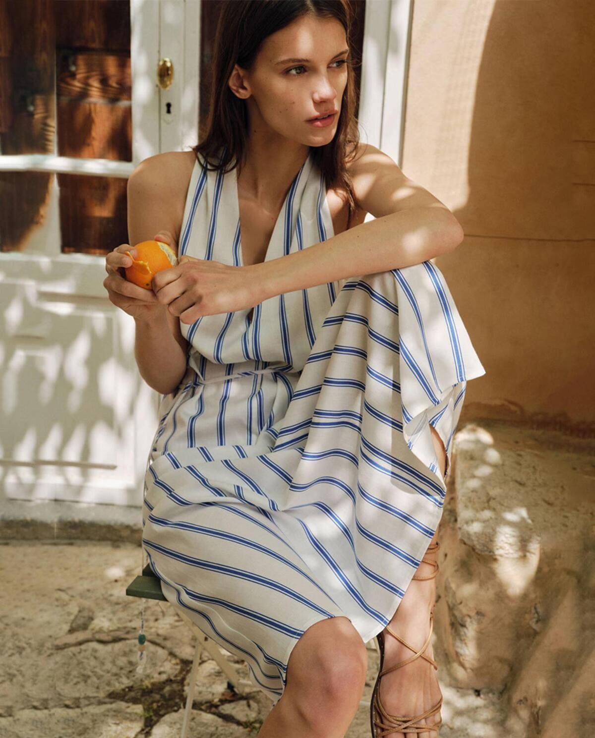 Vestido de rayas, Sfera