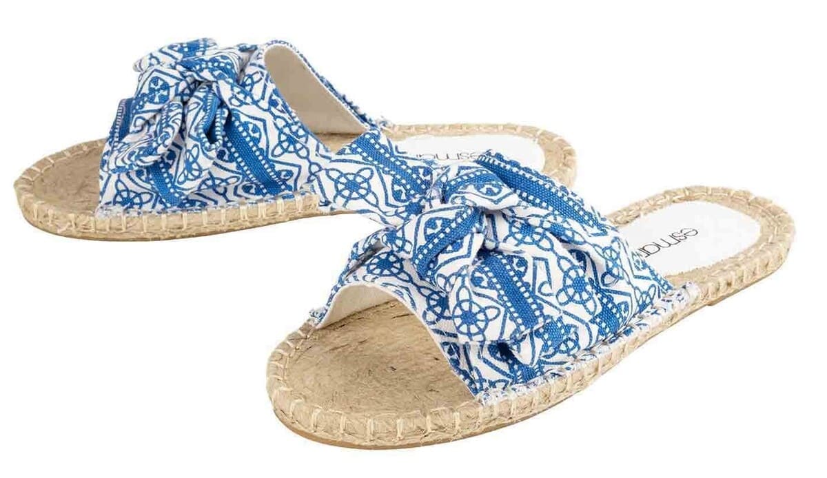 Sandalias con lazo tipo alpargatas