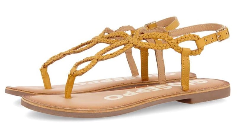 Sandalias planas con plantilla de piel y látex