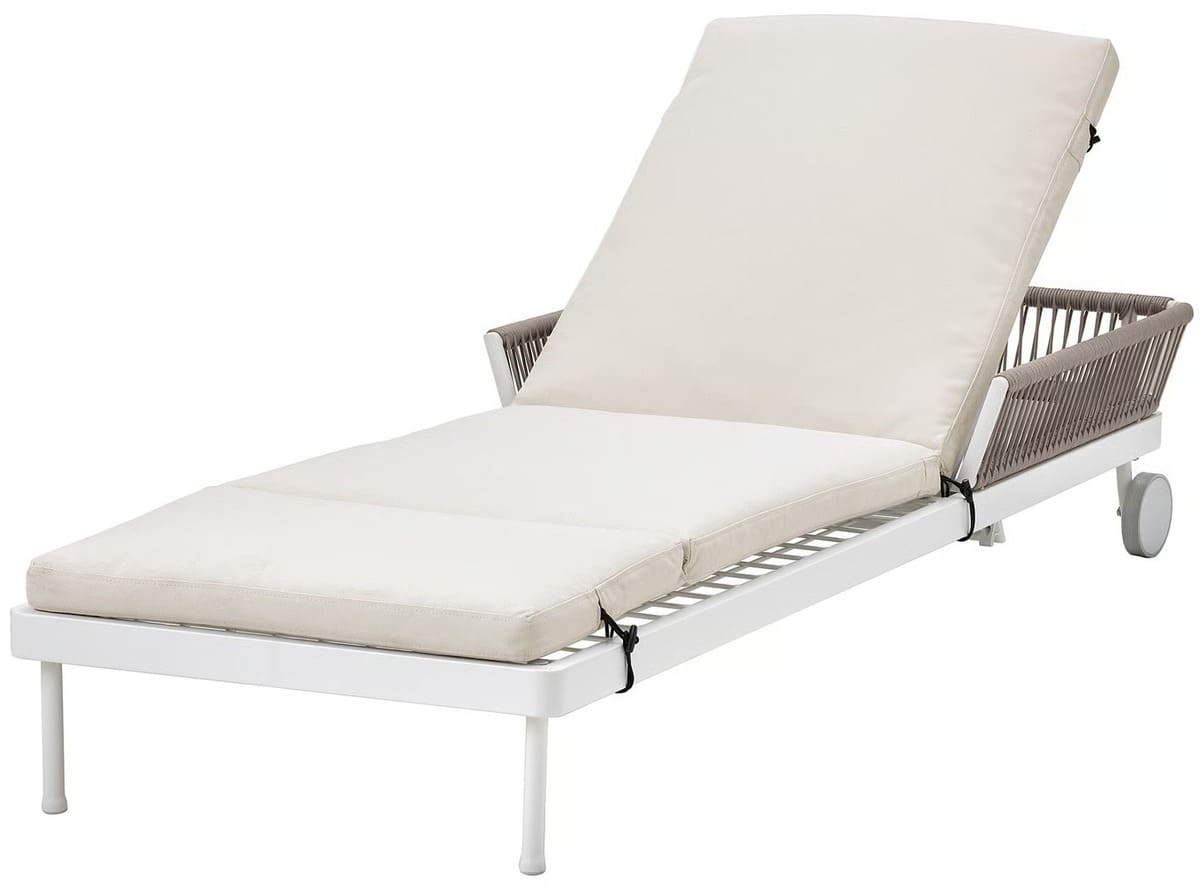 La tumbona de exterior en color blanco y beige SEGERÖN de Ikea