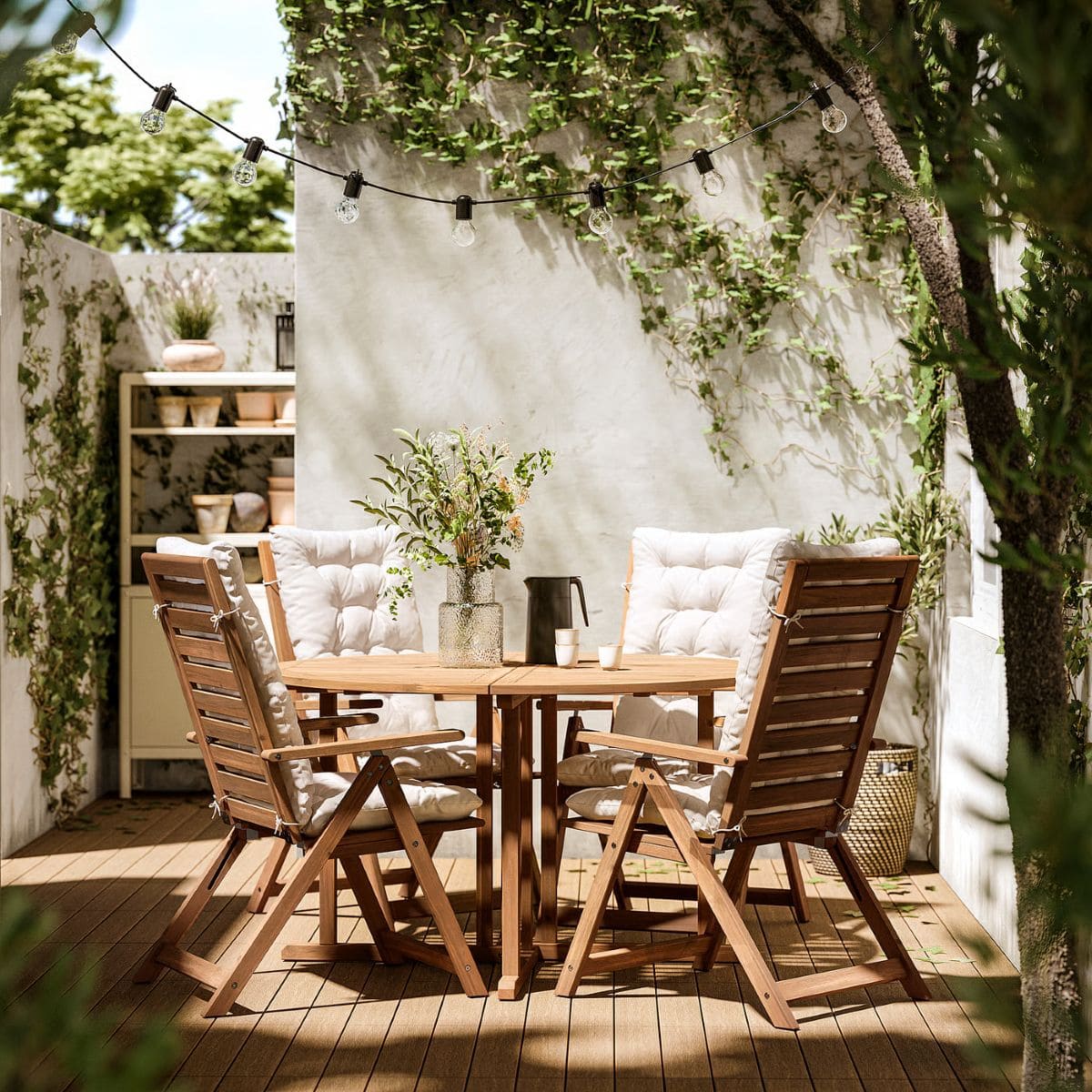 Conjunto de mesa y 4 sillas de la serie NÄMMARÖ de Ikea