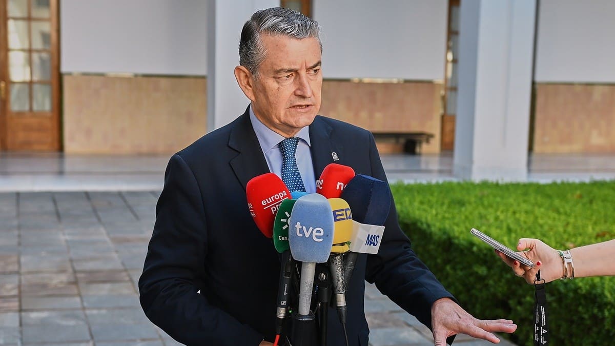 Sanz cree que Montero está "inhabilitada" para defender a Andalucía | Salvador López Medina