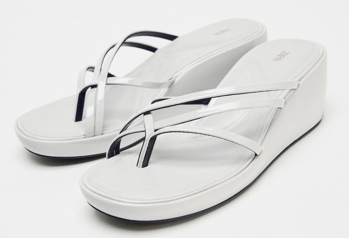 Cuña efecto acharolado de Zara