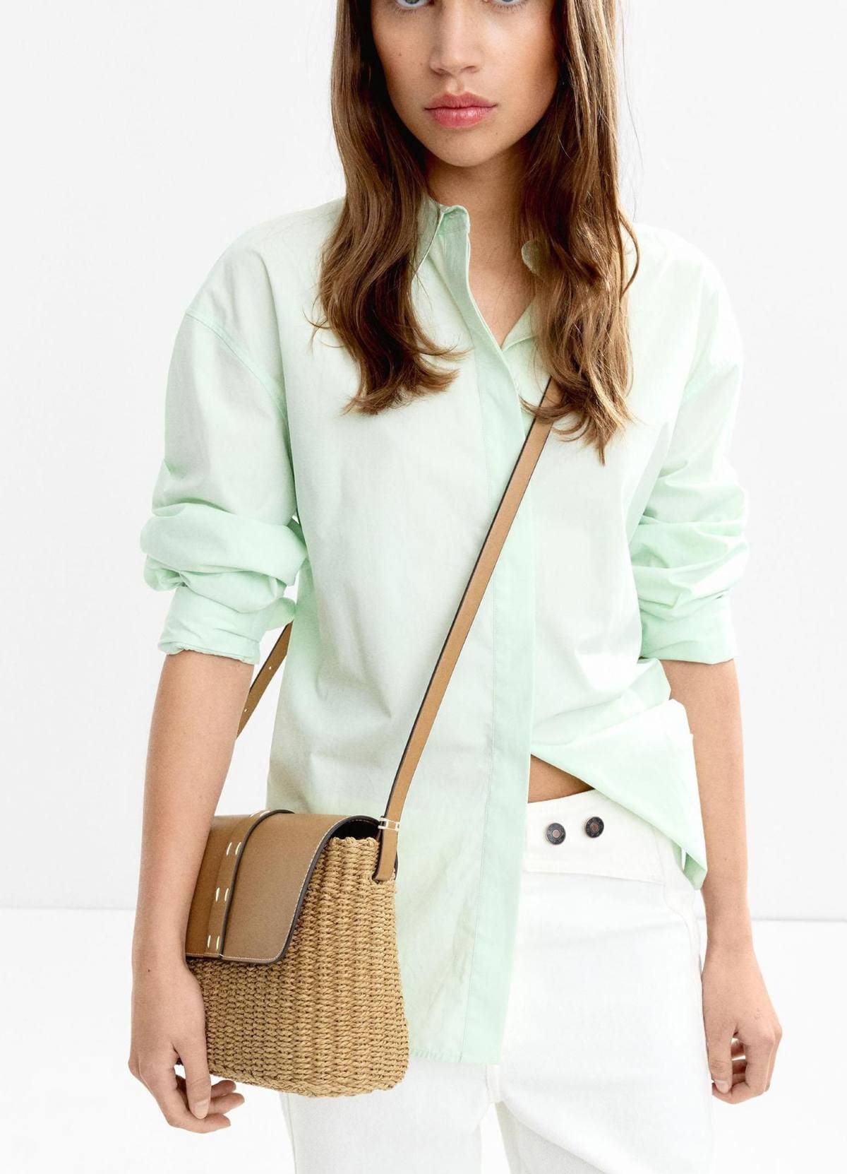 Parfois Bandolera de mujer con solapa y cierre imantado en liso en El Corte Inglés