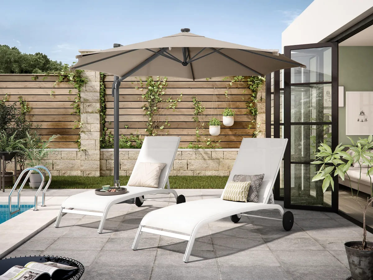 El parasol de mástil lateral excéntrico octogonal de aluminio NATERIAL Avea de Leroy Merlin