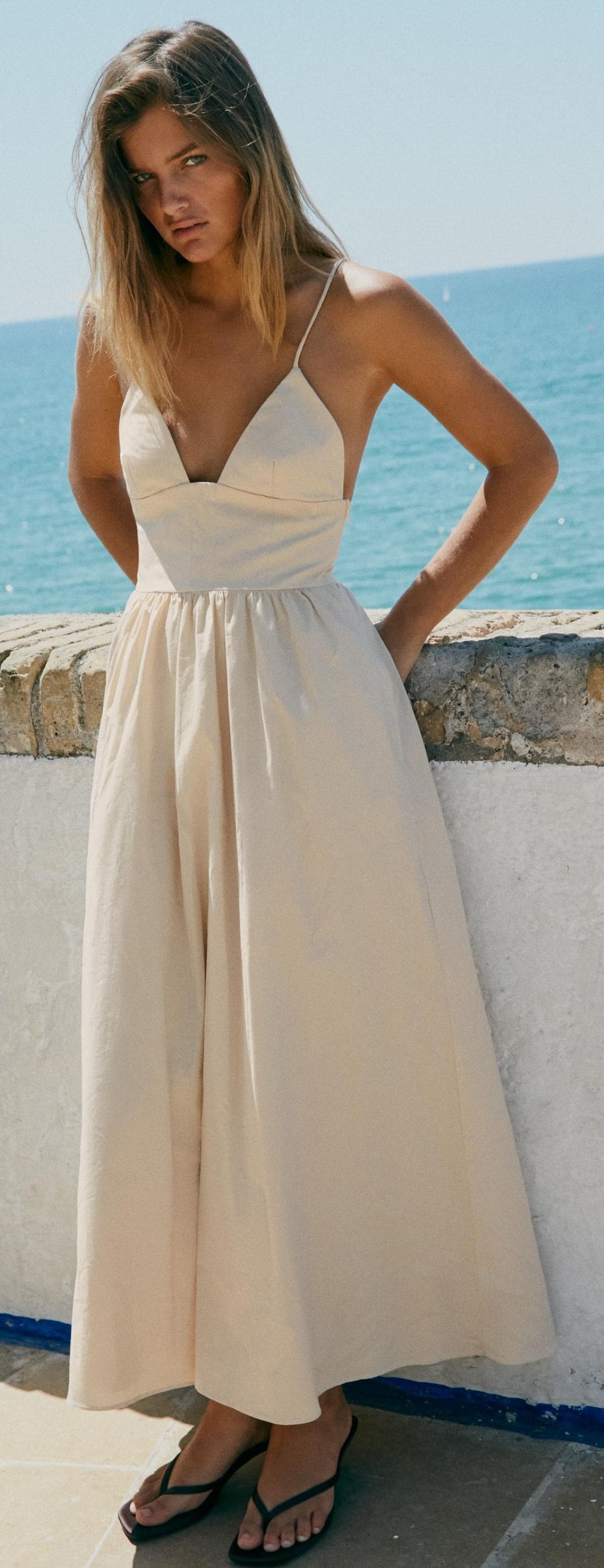 Vestido midi popelín de Zara