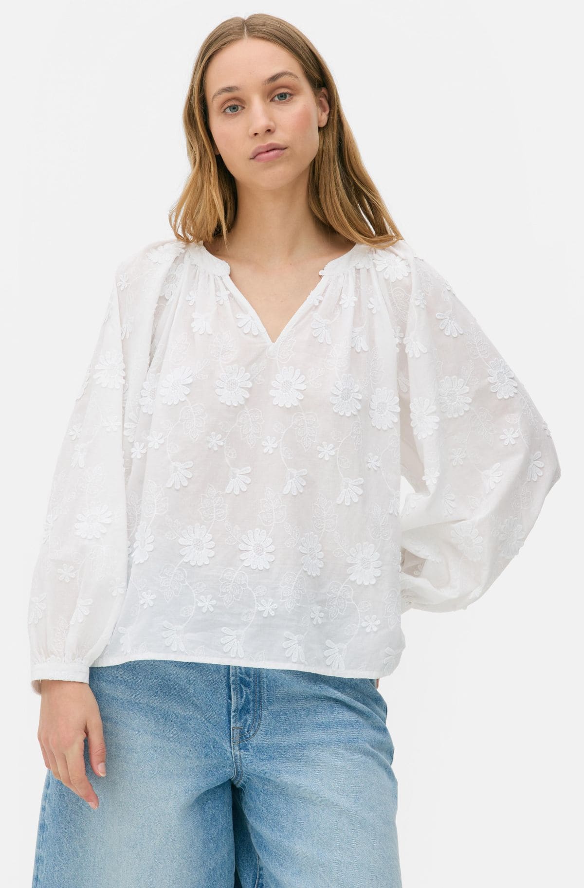 Blusa con aplicación floral de Primark