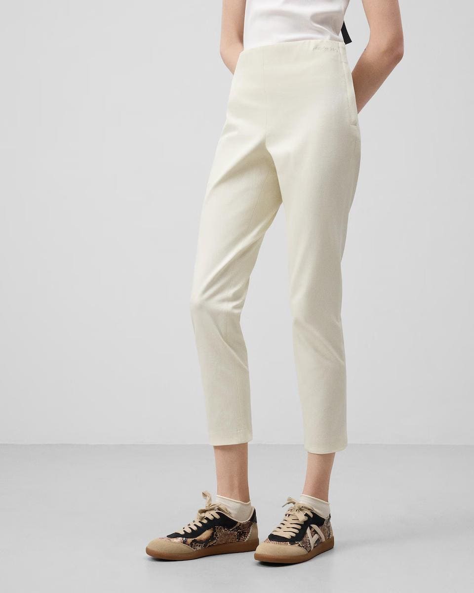 Pantalón recto tobillero entallado