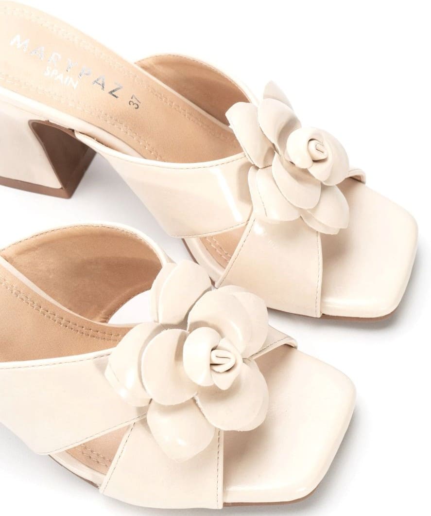 Sandalias tacón flor