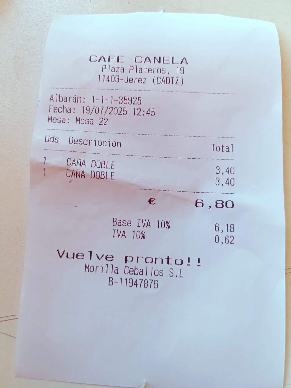 Ticket del cliente indignado en el bar Café Canela de Jerez