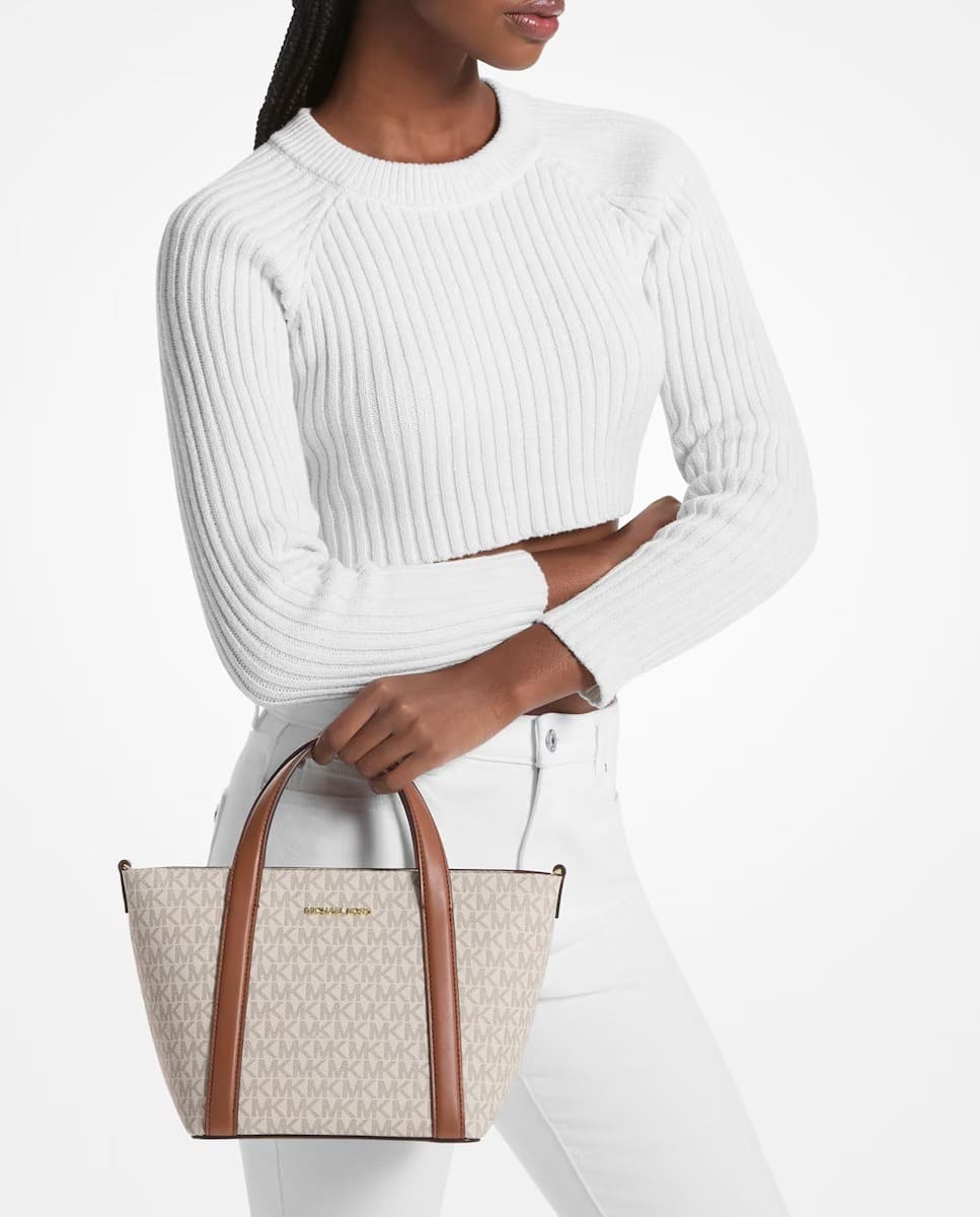 El bolso de mano Pratt con logotipos de Michael Kors en El Corte Inglés